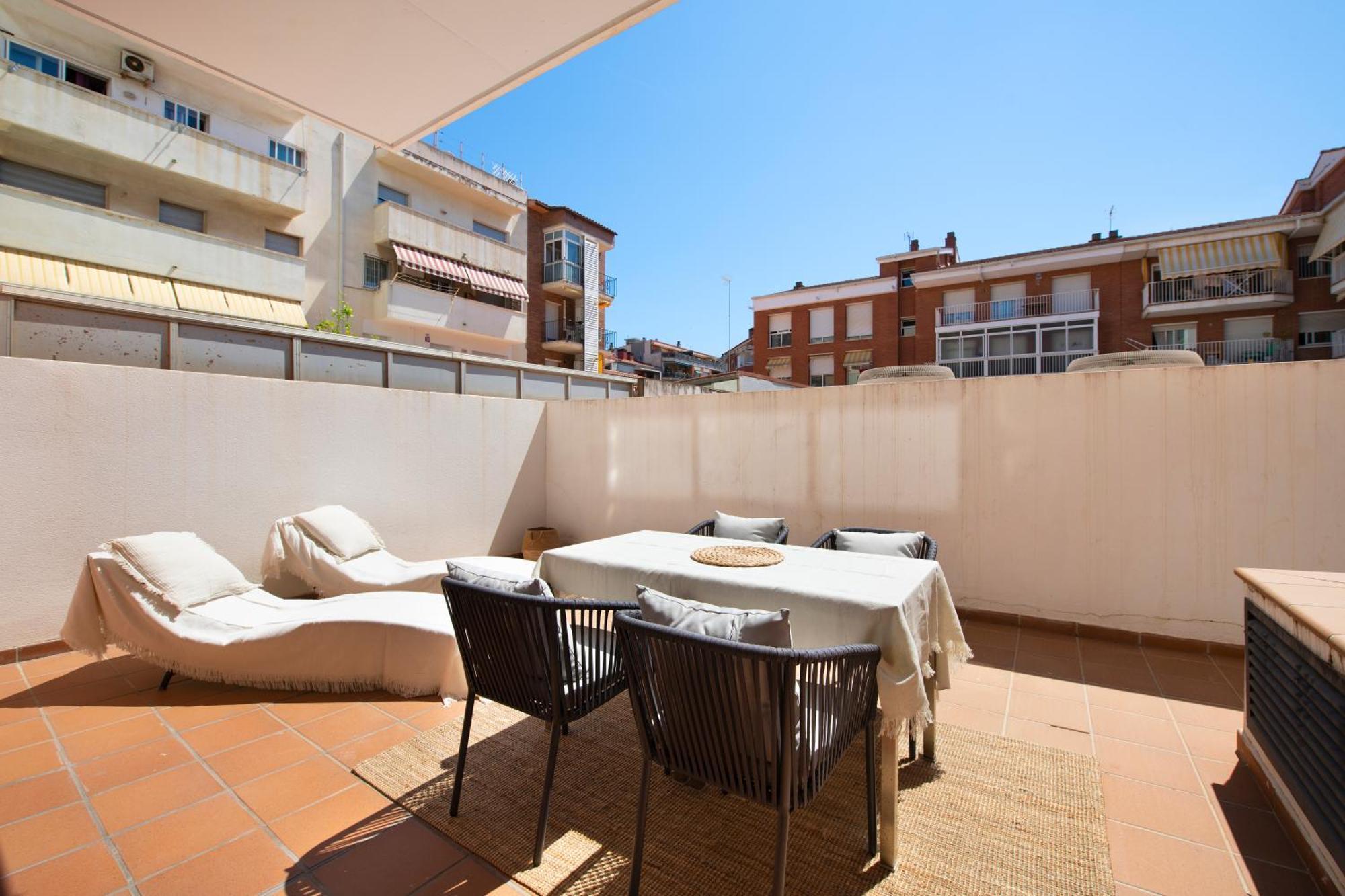 Aparthotel Centric Castelldefels Exterior photo